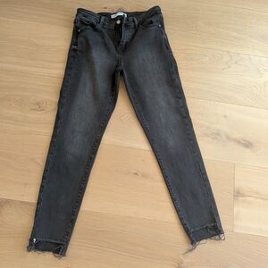 Zara Black Ankle Cropped Jeans with Frayed Hem